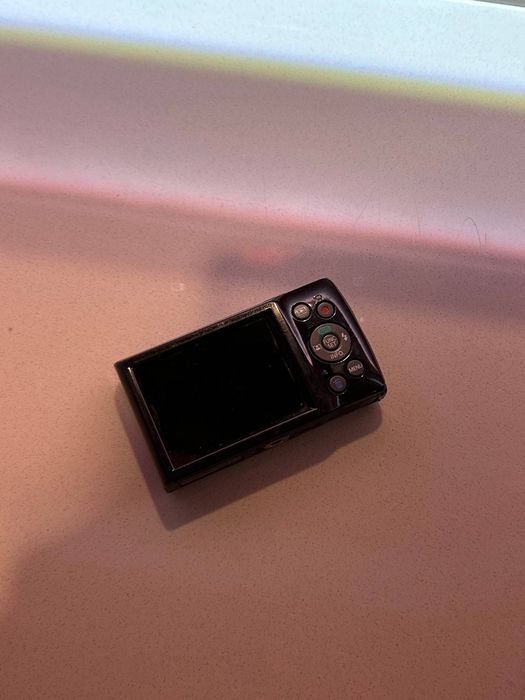 canon ixus 177!!