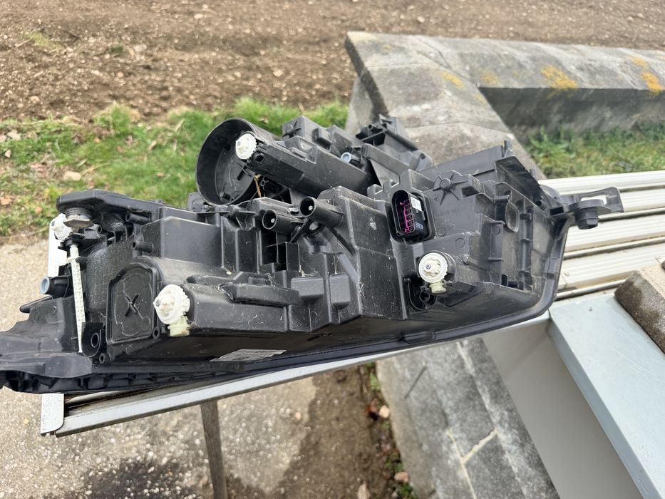 Десен фар за Skoda Kodiak 16-21