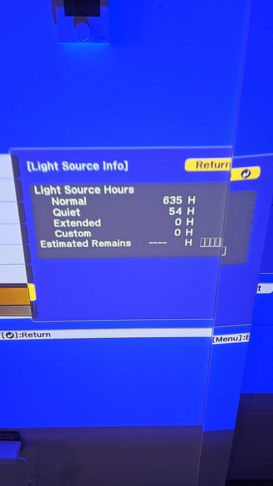 Videoproiector laser profesional UST (ultra short throw) EPSON-EB700U