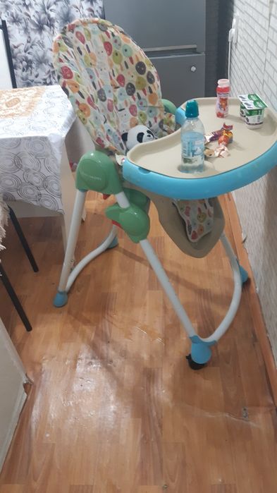 Детский стульчик для кормления