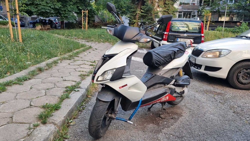 Aprilia SR 50 R – 2008 г. | 23 000 км | 650 €