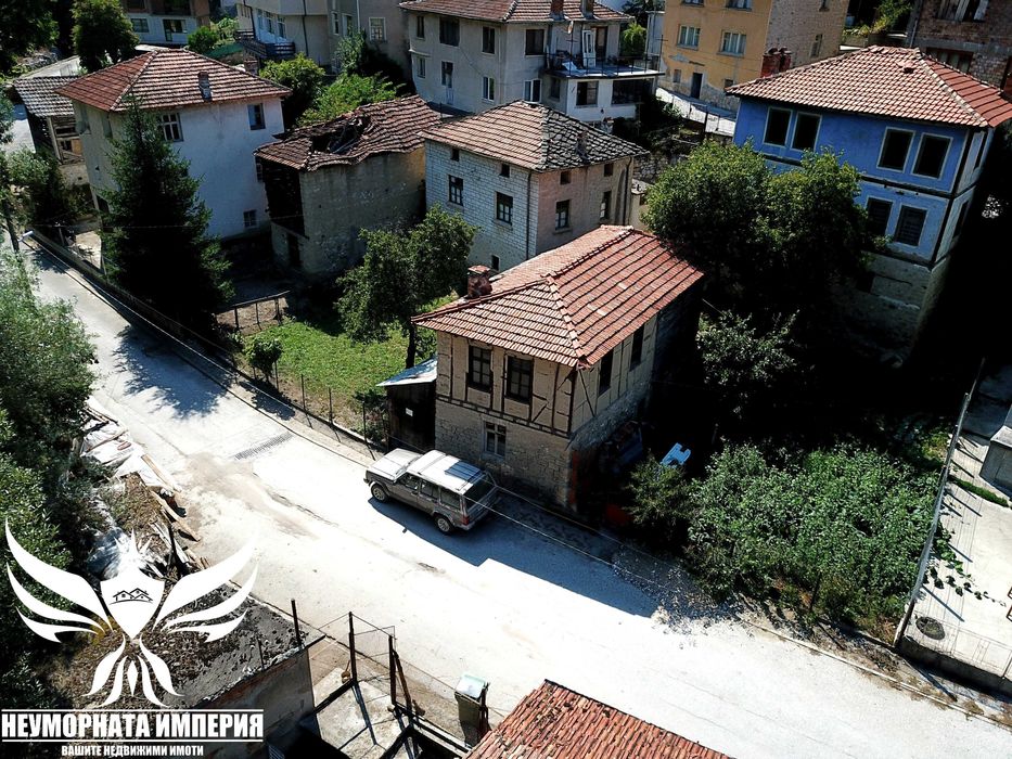 Продавам двуетажна къща 120РЗП с 152кв. двор в село Малево