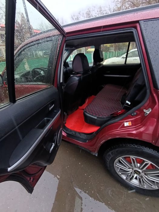 Продам машину Suzuki Grand Vitara 2006 г.в. Объем 2.0. МККП.