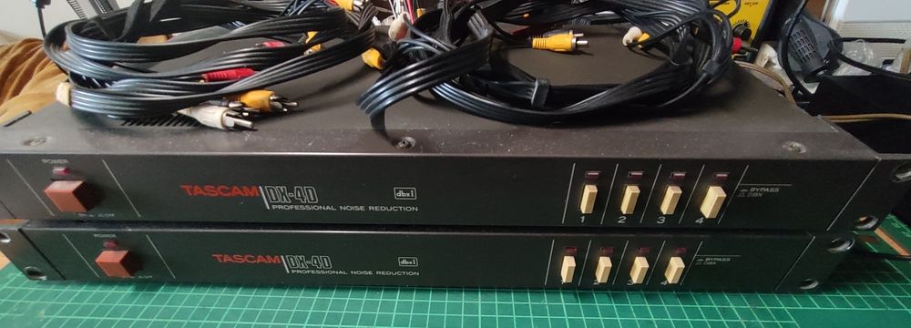 Magnetofon TASCAM 38-8 tracks