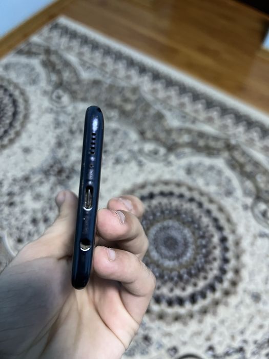 Samsung galaxy A 30S 32 Gb sotiladi srochniga