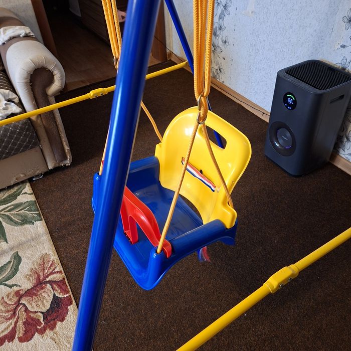 Детская качеля от года до 3 лет