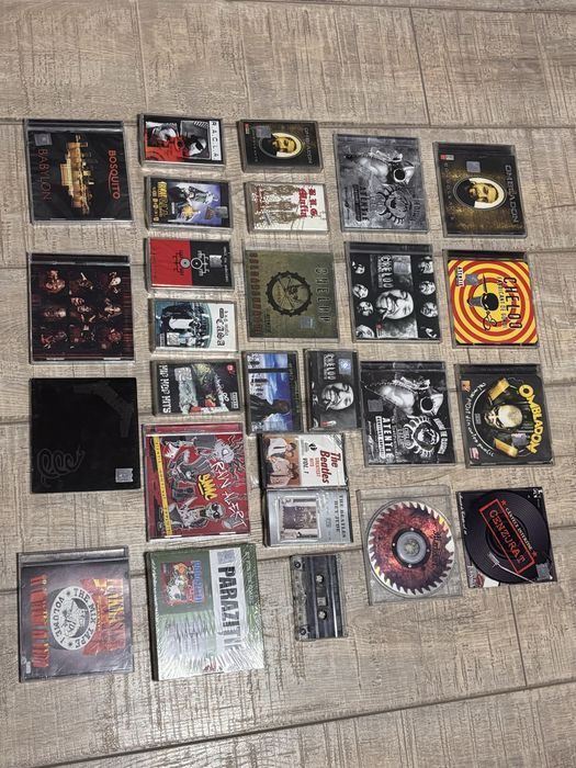 Lot/Colectie Personala Albume Hip-Hop Rap Rock Romanesc/Din Afara : Parazitii , Cheloo , Ombladon ,Markone ,Racla etc