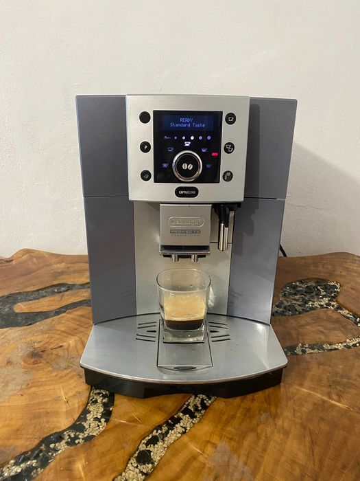 expresor / espressor cafea delonghi perfecta