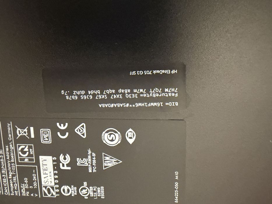 Calculator Hp EliteDesk 705 G3 cu CPU Amd , licenta windows