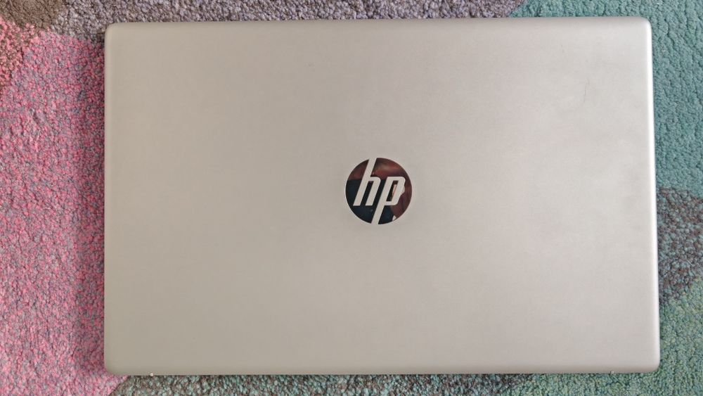 Laptop HP 17" SDD 512 GB/ 16 GB RAM AMD RYSEN 5000 SERIES