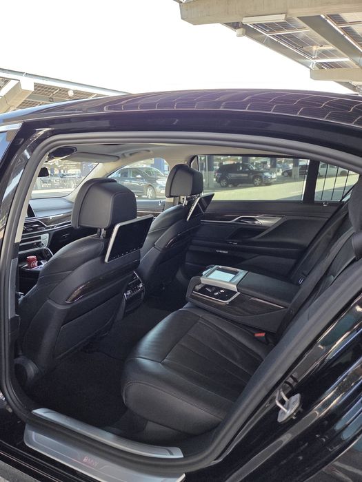 Bmw seria 7 model long