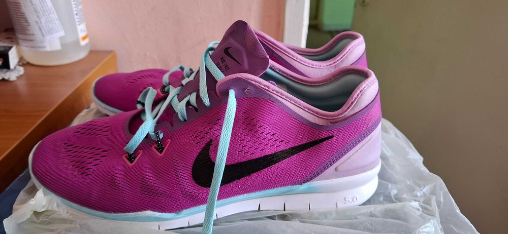 Маратонки Nike 42ри номер