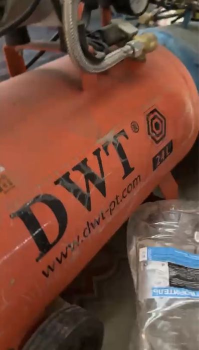 Продам Компрессор DWT