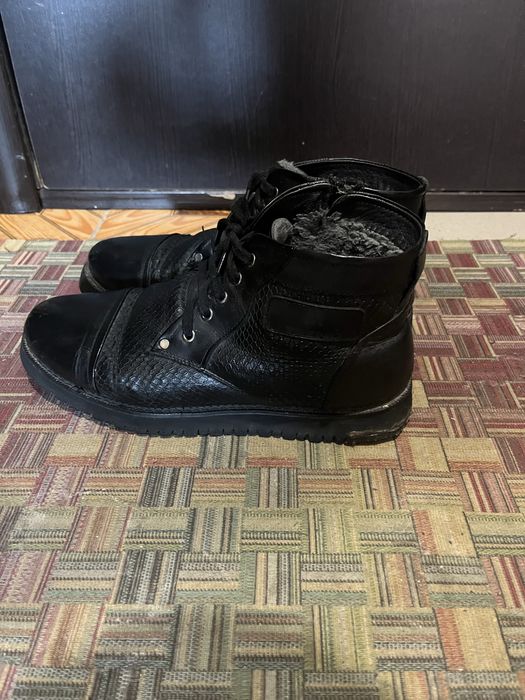 Продам зимние ботинки