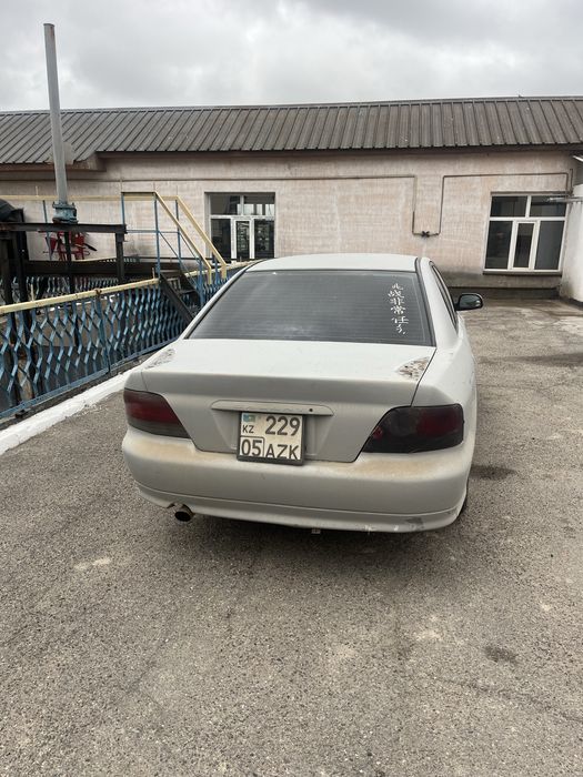 Митсюбиси галант