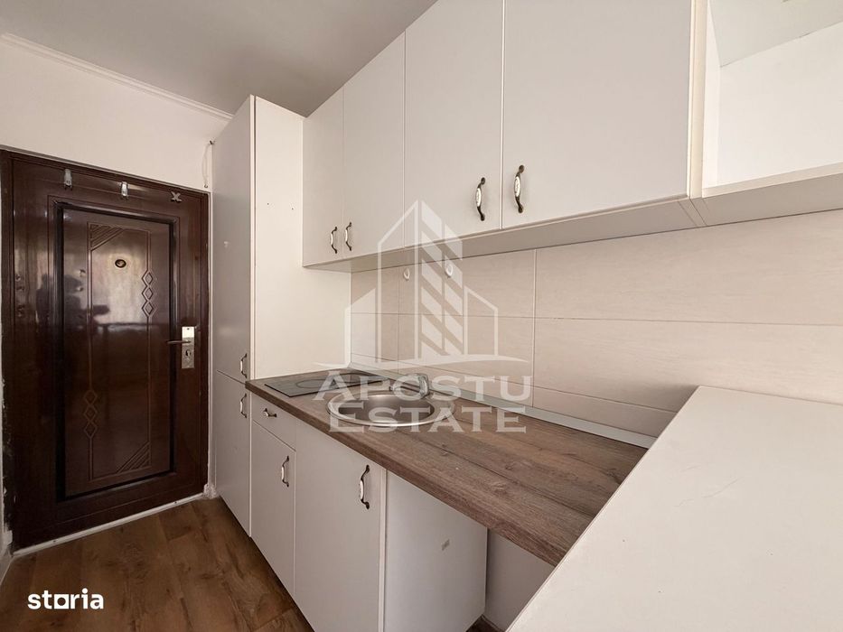 Grasoniera , etaj intermediar, zona UMT, Timisoara, jud.Timis