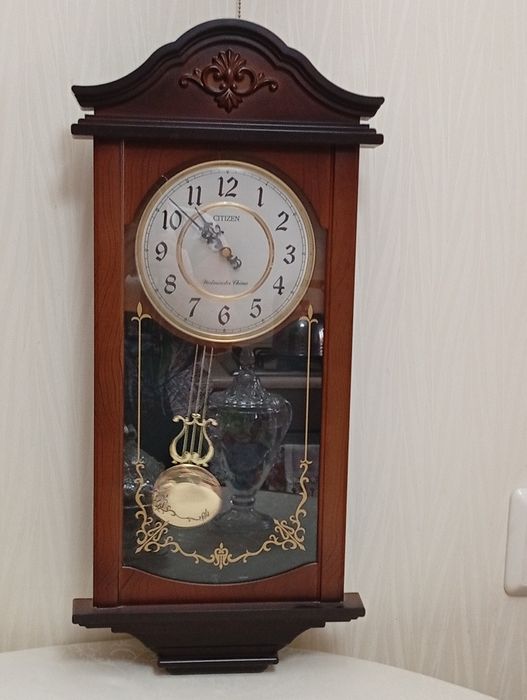 Часы настенные Citizen