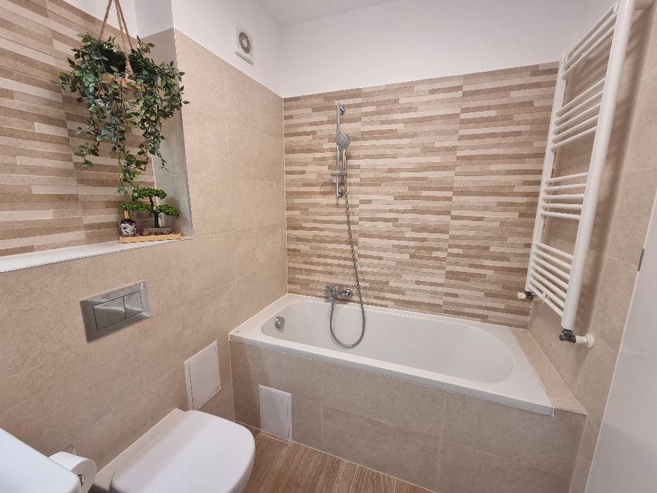 Apartament 3 camere  | 2 băi | Balcon | Parcare | Cartier Tractorul