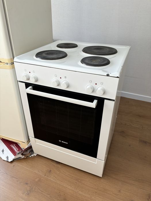 Срочно! Холодильник Indesit и плита Bosch