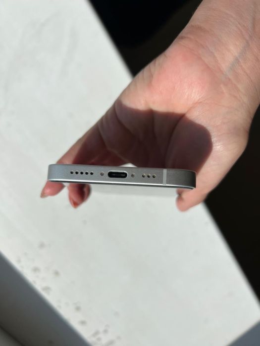 IPhone 16 E, 256 ГБ