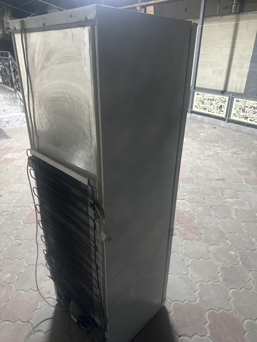 Холодильник б/у 1,8 м бирюса