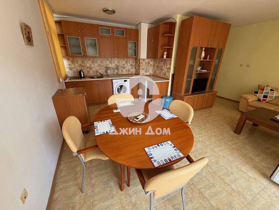 Tристаен апартамент с НИСКА ТАКСА ПОДДРЪЖКА в к-с „Елит 1“, Слънчев б