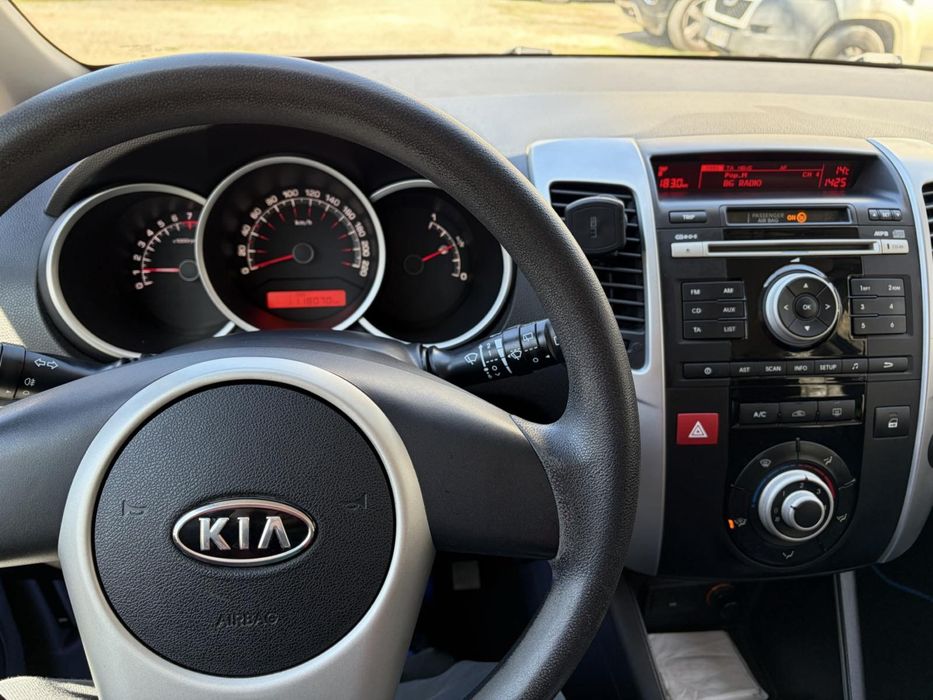 Kia Venga 1.4 бензин 2009