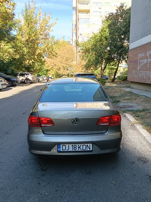 Vând passat b7  2011
