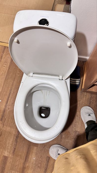 Срочно продам унитаз !!!