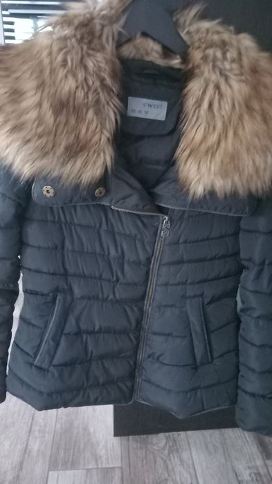 Geaca cu guler detașabil