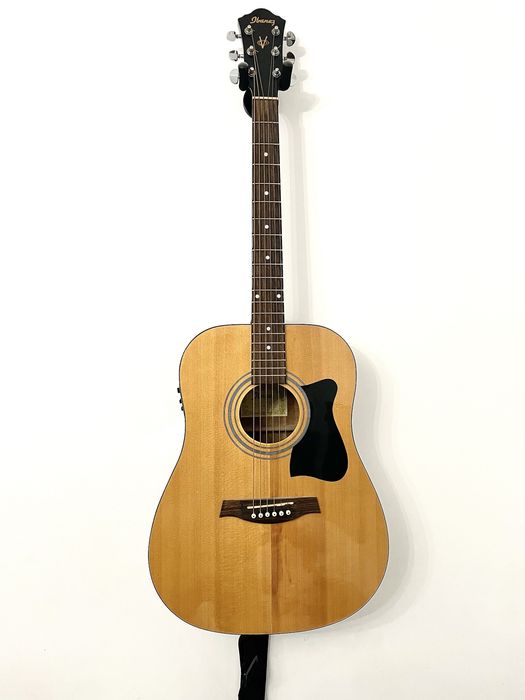 Продаётся акустическая гитара Ibanez
