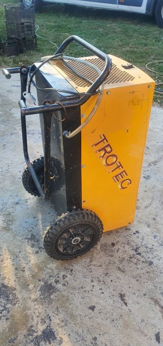 Inchiriez Dezumidificator  Industrial 120L/ 24H Constructi