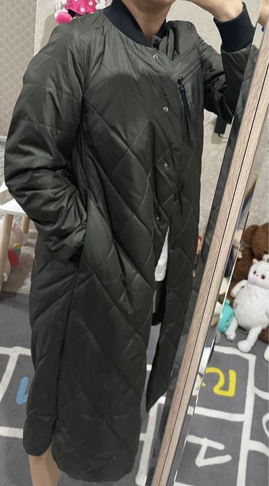 Продам бомбер удлиненный. По типо плаща