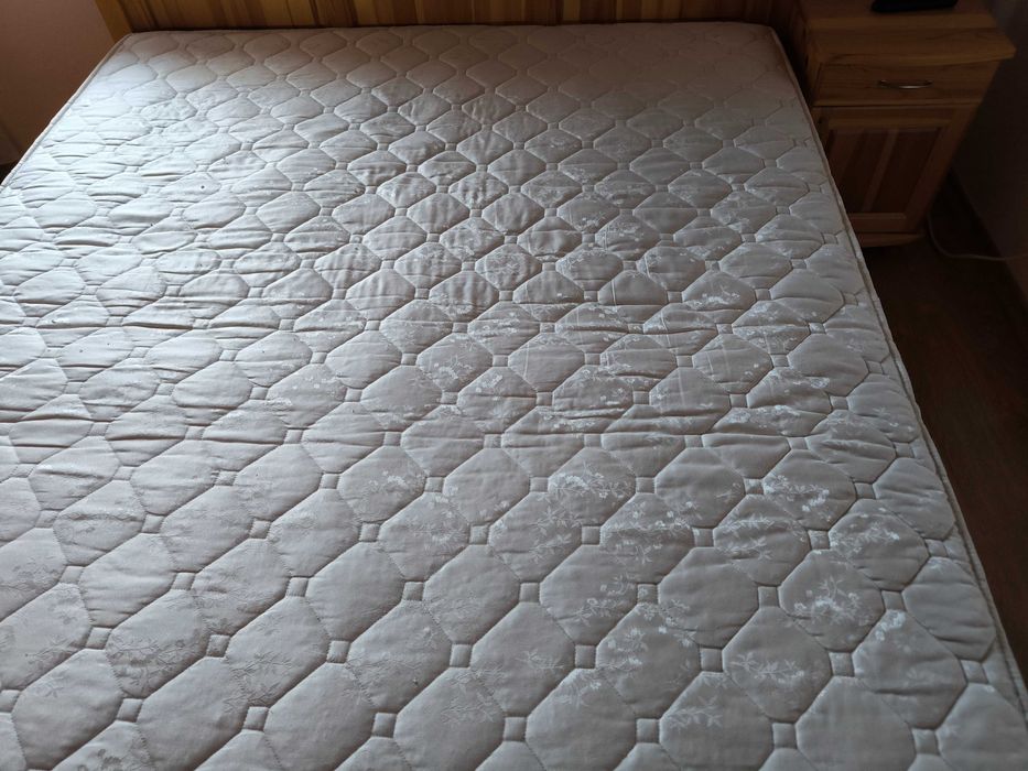 Спалня от масив - чам с матрак 164/190