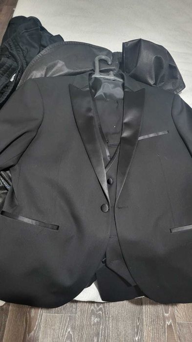 Смокинг костюм черный