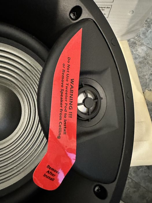 Boxa profesionala noua ! In tiple ! JBL Studio 2 8IC Premium