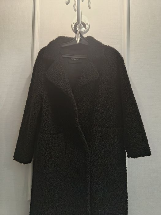 Продаются шуба черная