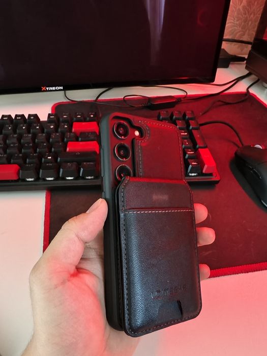 Продам Samsung Galaxy S23 8/256