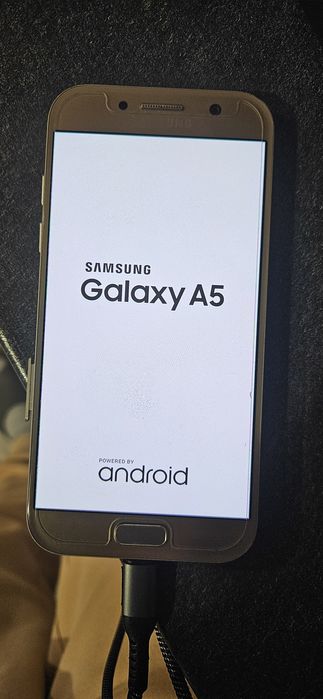 Samsung Galaxy A5 pentru piese sau de folosit(îi trb butonul de pornir