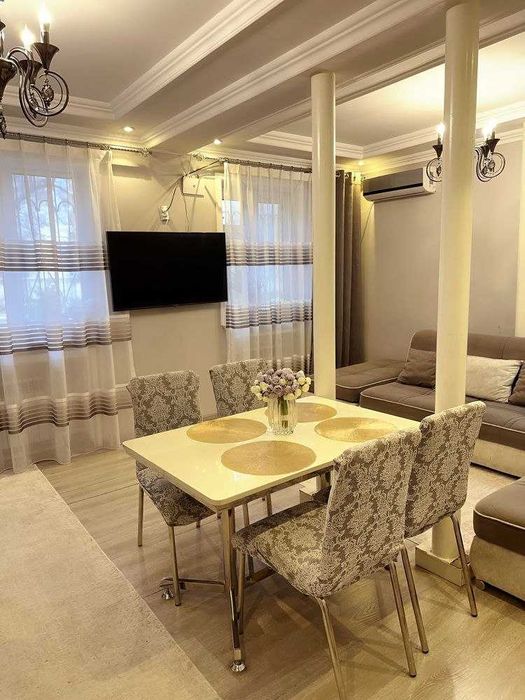 V3506 ПРОДАЕТСЯ3 3/1/4 на: ул Жангох,Ц-15 Ор.р:Абай Карзинка 70м2