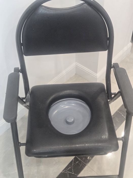 Санитарное кресло туалет