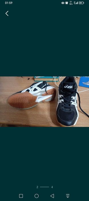 Кроссовки asics волейболтные