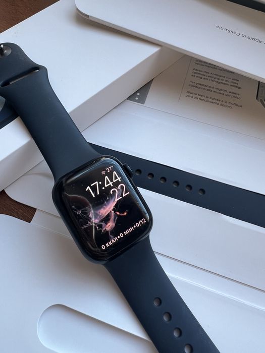Apple watch 8 series (gps) Продаю