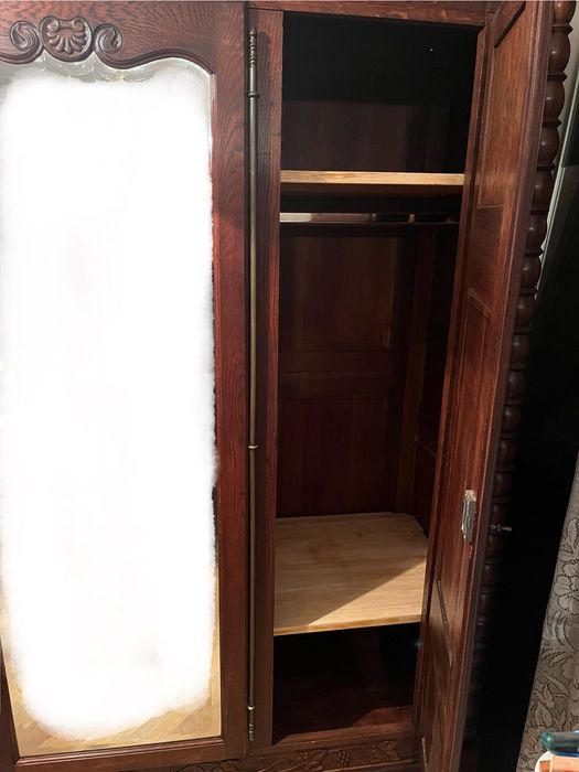 Масивен дъбов гардероб