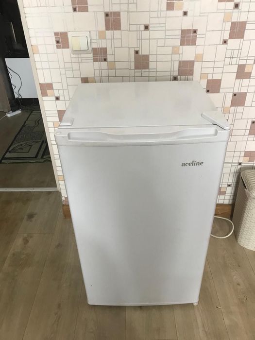 Продам мини холодильник