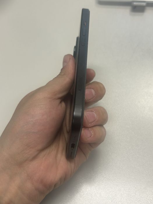 IPhone 15 128 гб 88% акб