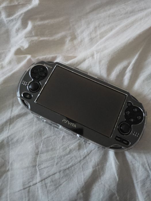 Продаю Ps vita 1000