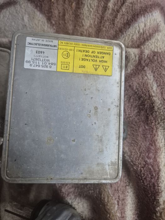 Vand două brasere cu tot cu becuri