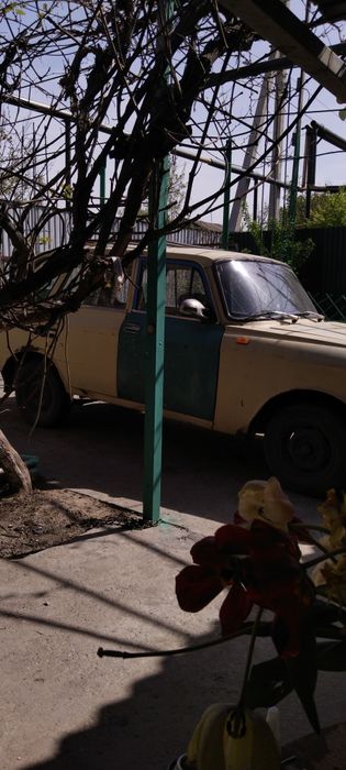 Москвич хороший кузов отличный