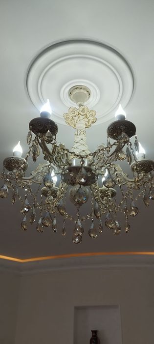 Продаётся две люстры